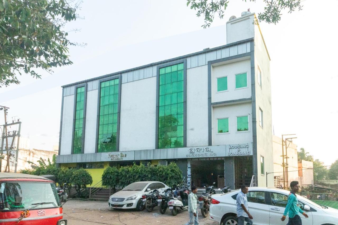 Spot On Prabir Residency Inn Urali Ngoại thất bức ảnh