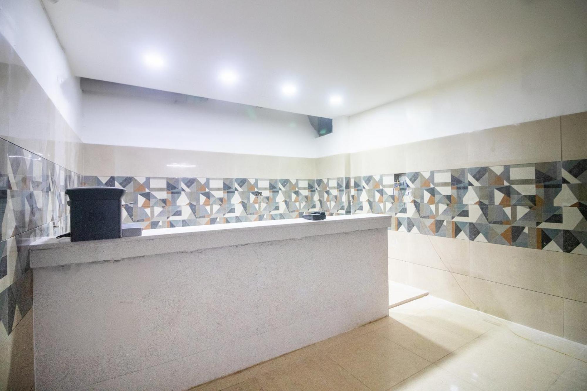Spot On Prabir Residency Inn Urali Ngoại thất bức ảnh