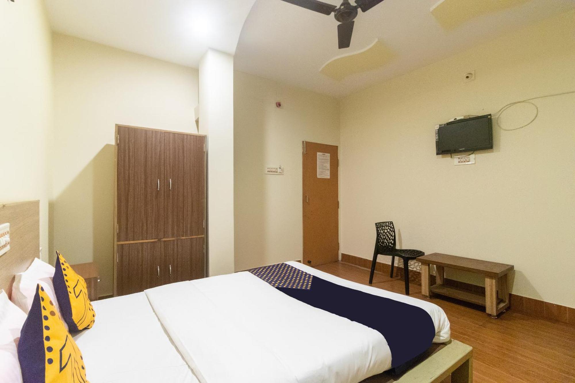 Spot On Prabir Residency Inn Urali Ngoại thất bức ảnh